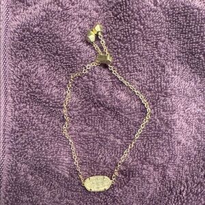 Kendra Scott Gold Chain Bracelet with Oval Pendant